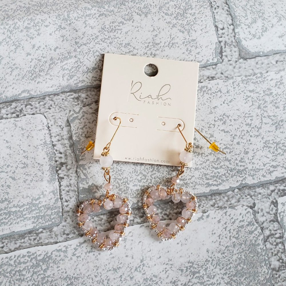 💍🍒 Riah Fashion Beaded Heart Earrings